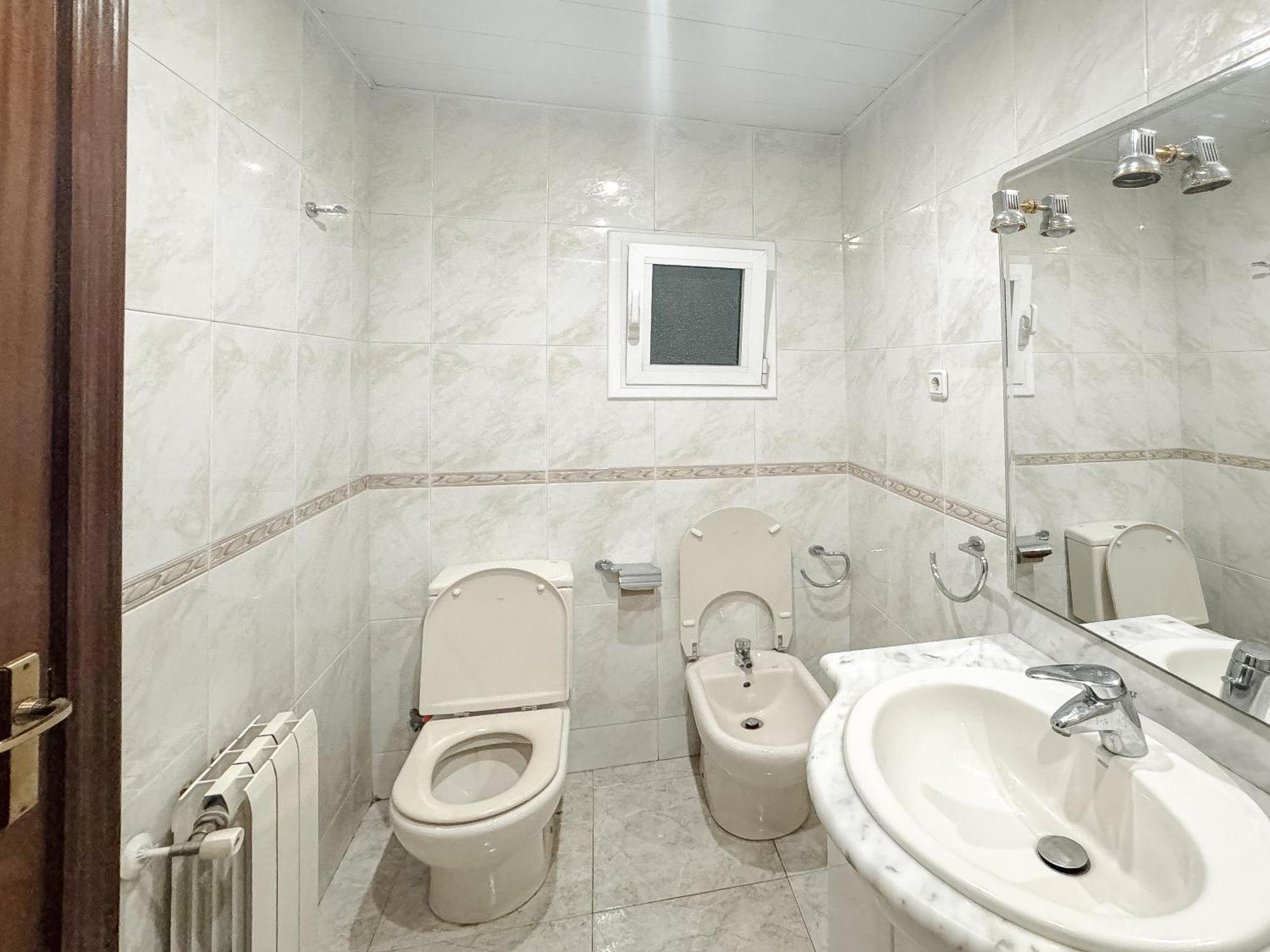Charming Rooms In Shared Apartment Near Camp Nou Barcelona Exteriör bild