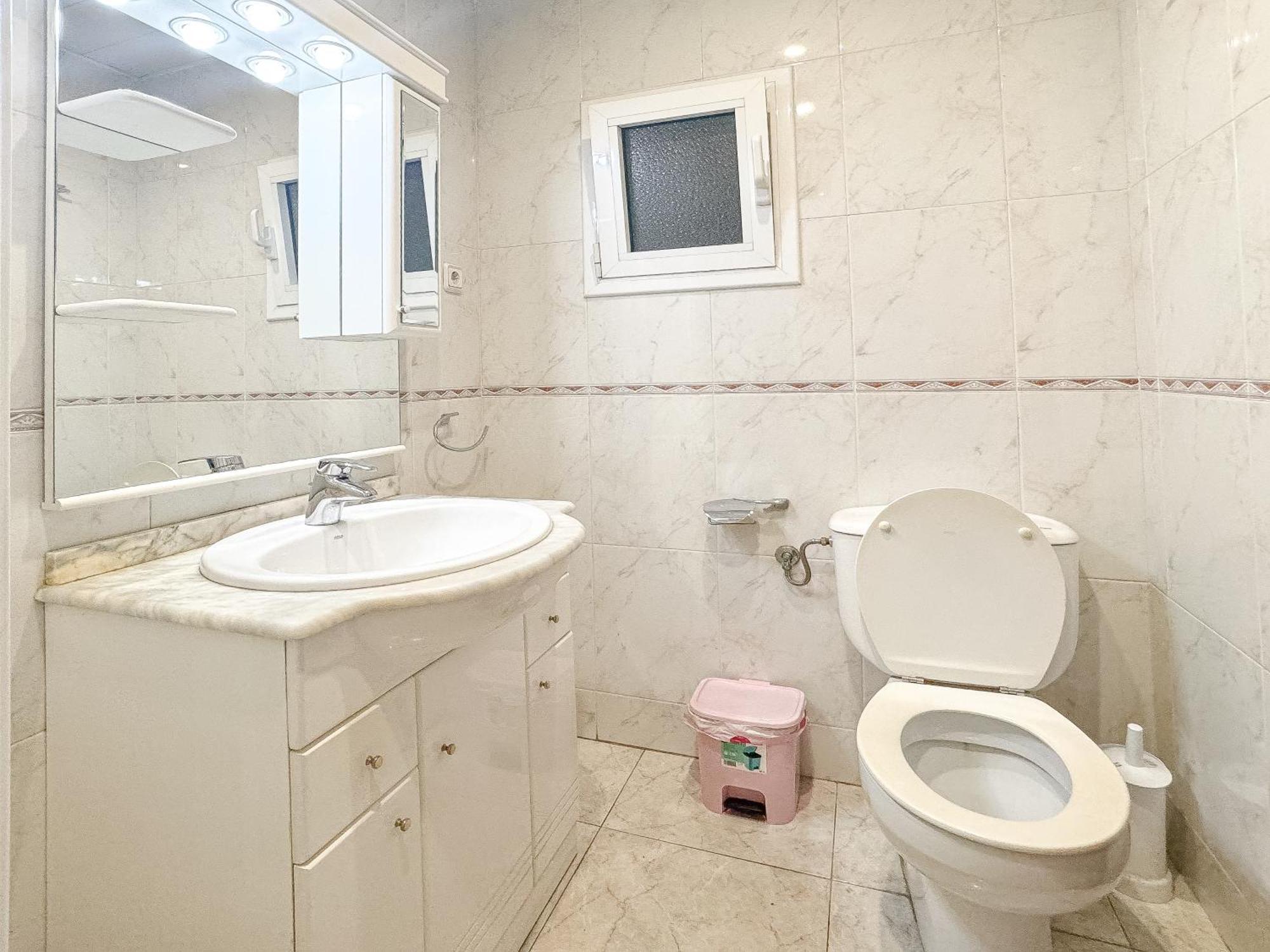 Charming Rooms In Shared Apartment Near Camp Nou Barcelona Exteriör bild