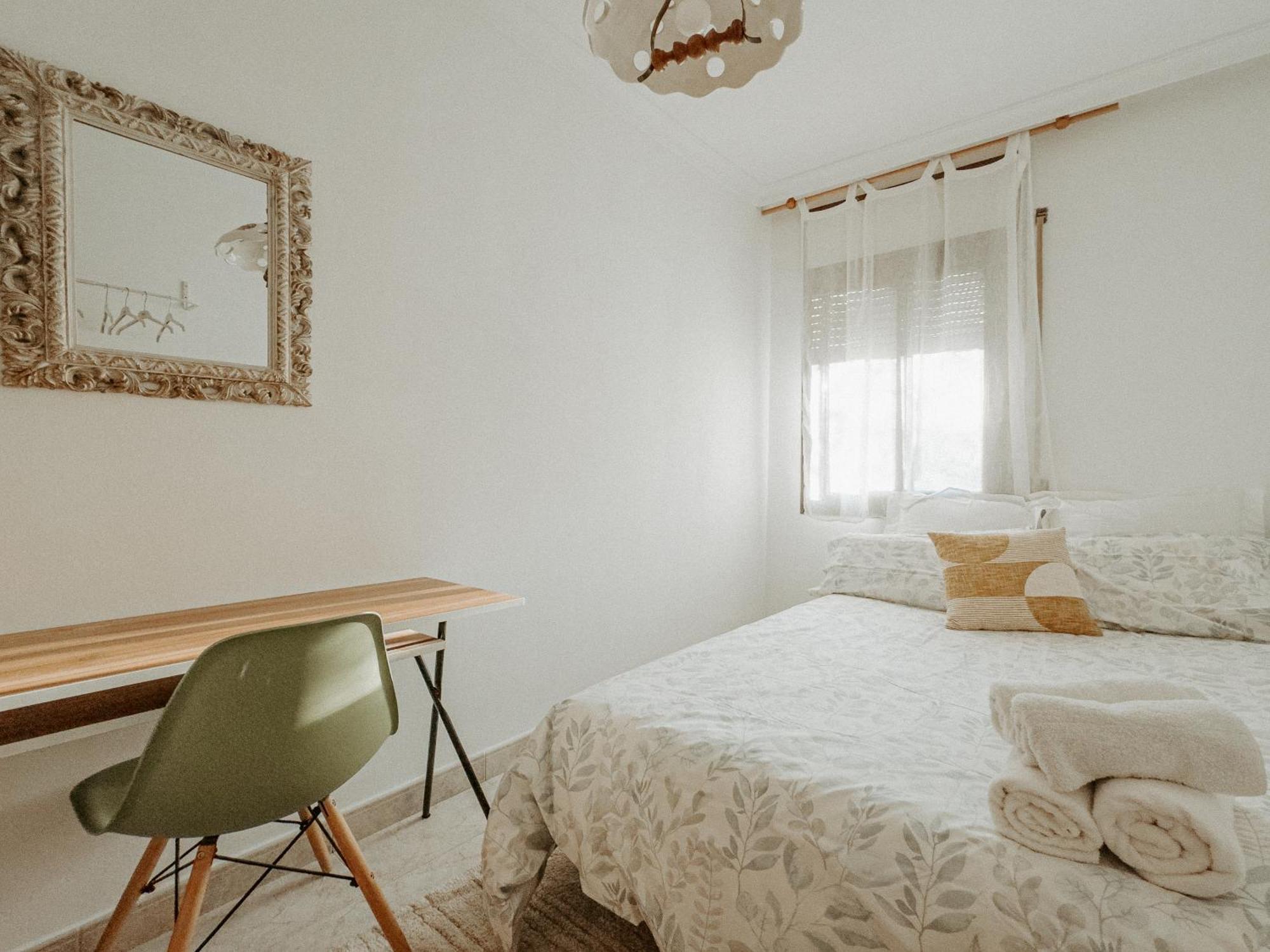 Charming Rooms In Shared Apartment Near Camp Nou Barcelona Rum bild