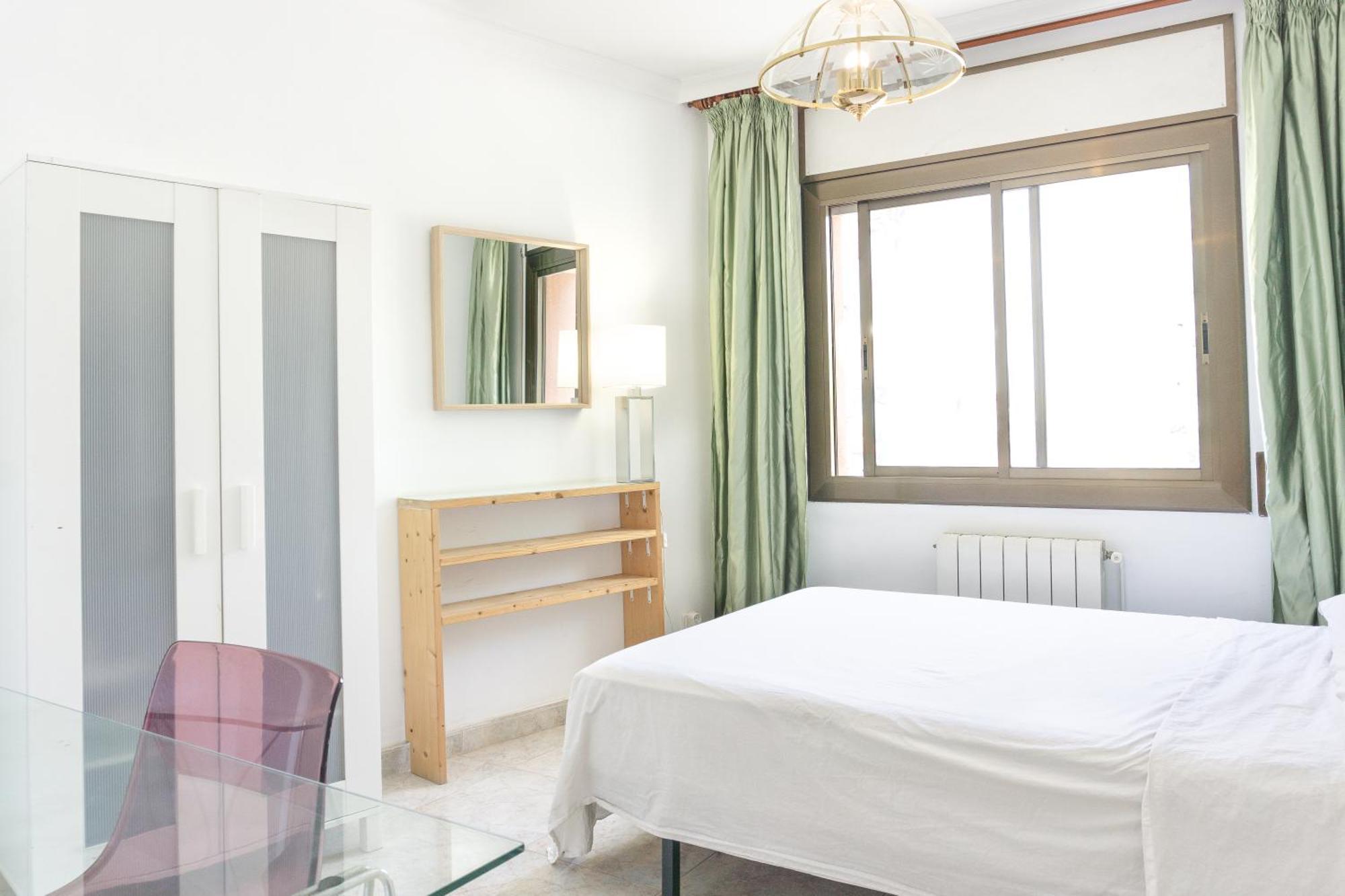 Charming Rooms In Shared Apartment Near Camp Nou Barcelona Exteriör bild